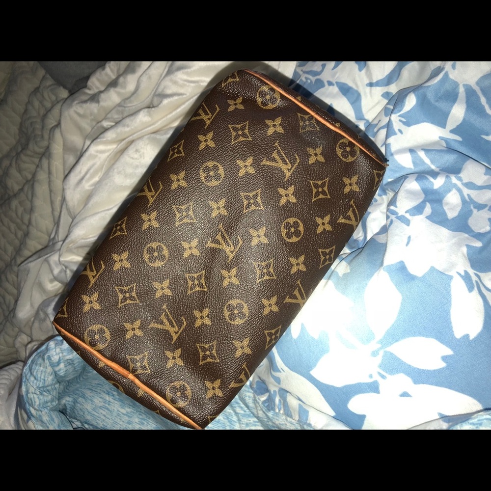MORE PICS FOR LOUIS VUITTON SPEEDY 😊